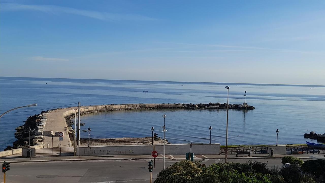La Chicca Del Mare Hotell Bari Exteriör bild